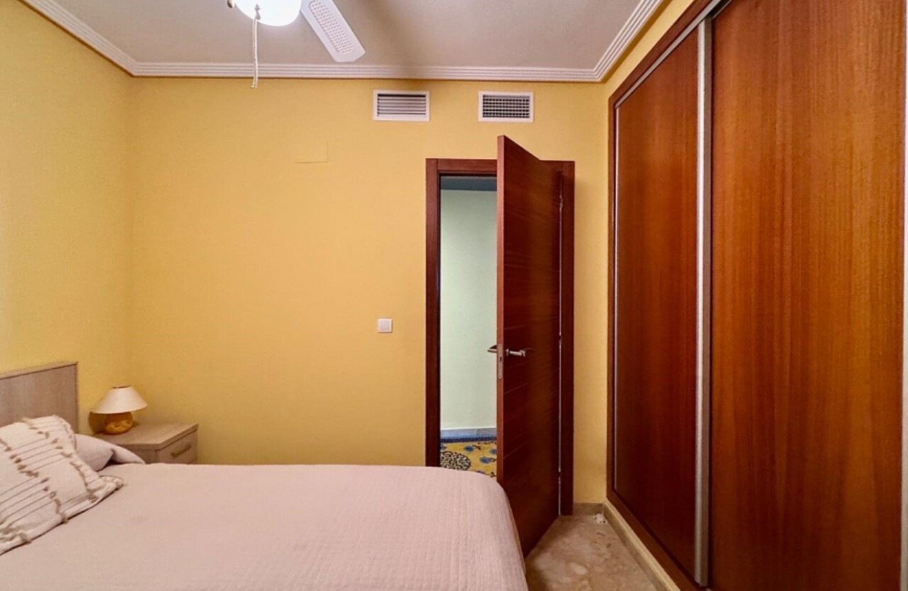 Resale - Apartment / flat -
Torrevieja - Costa Blanca