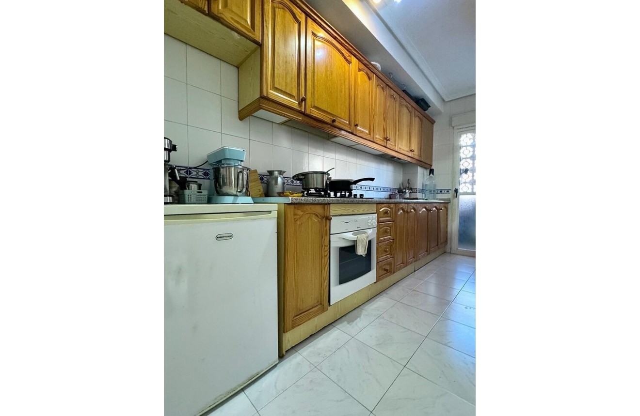 Resale - Apartment / flat -
Torrevieja - Costa Blanca