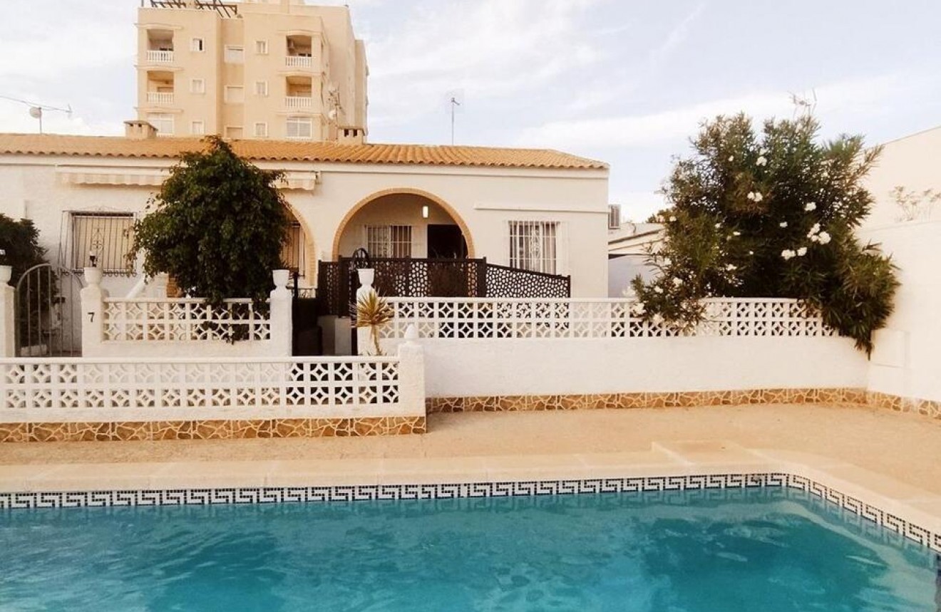 Aus zweiter Hand - Bungalow -
Torrevieja - Nueva Torrevieja