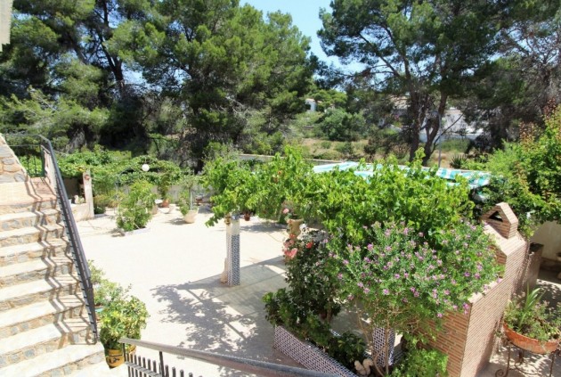 Segunda mano - Chalet -
Torrevieja - Los Balcones