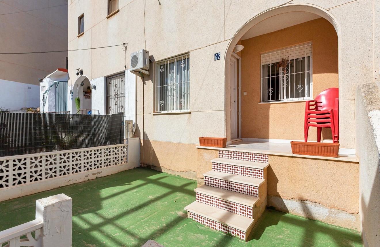 Resale - Apartment / flat -
Torrevieja - Lago Jardin