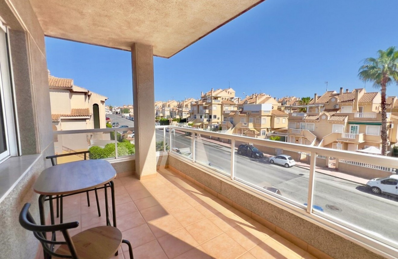 Tweedehands - Appartement / flat -
Torrevieja - Costa Blanca