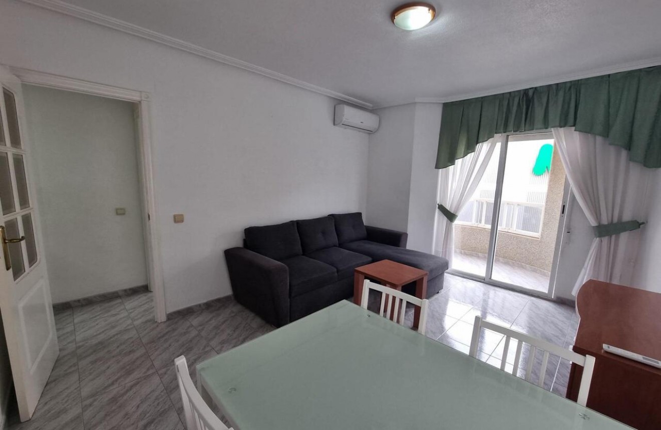 Tweedehands - Appartement / flat -
Torrevieja - Costa Blanca