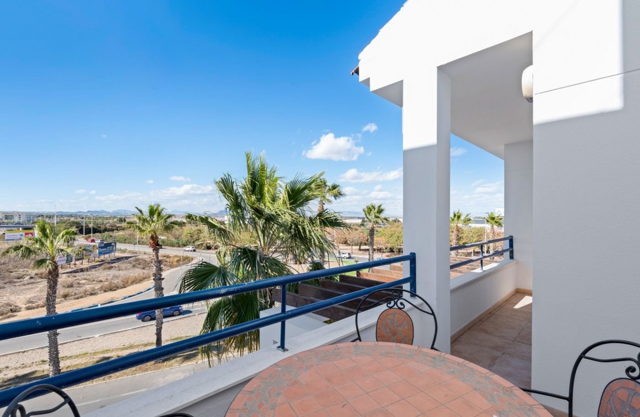 Resale - Apartment / flat -
Torrevieja - Costa Blanca