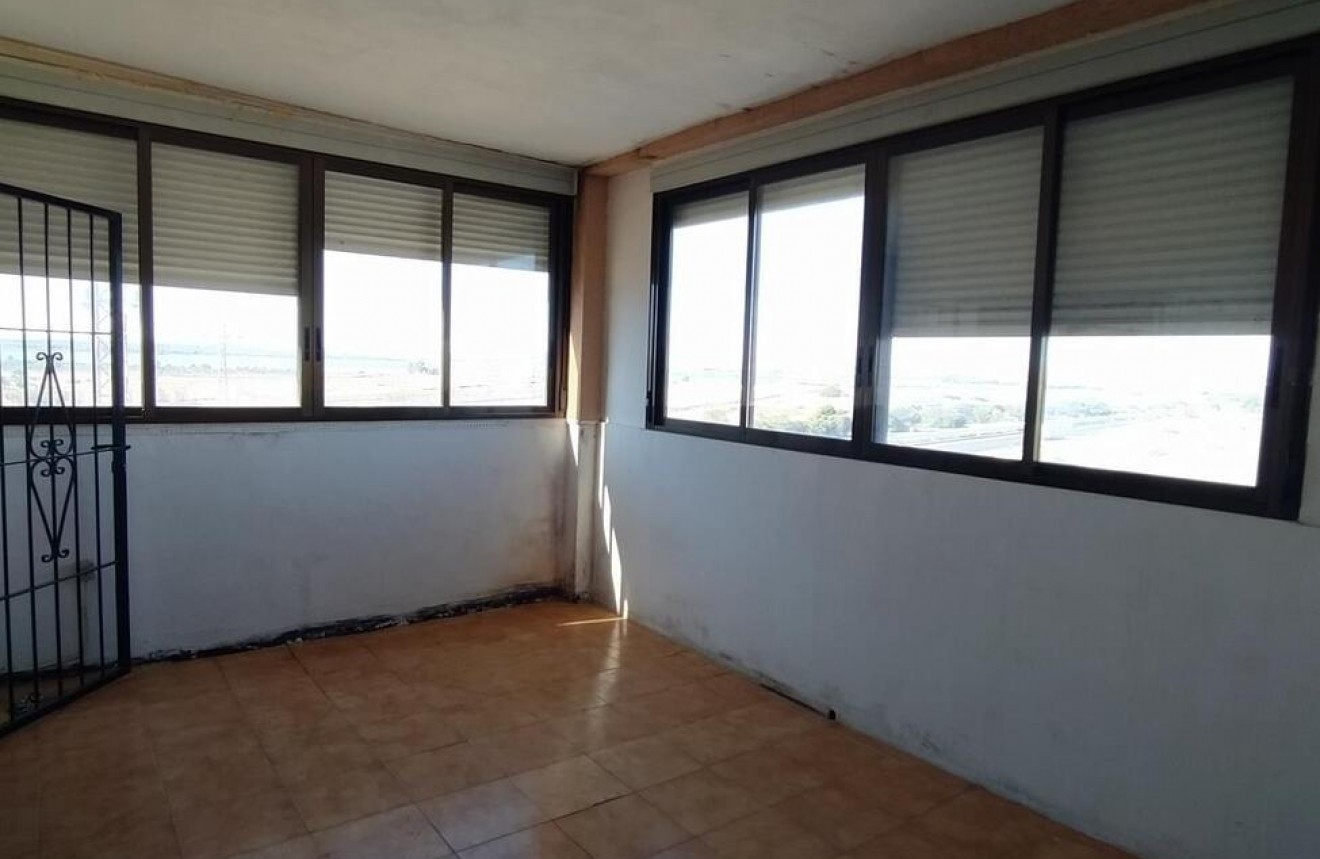 Segunda mano - Apartamento / piso -
Torrevieja - La Mata