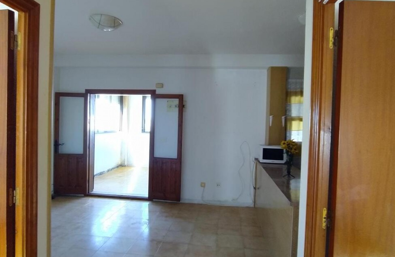 Tweedehands - Appartement / flat -
Torrevieja - La Mata