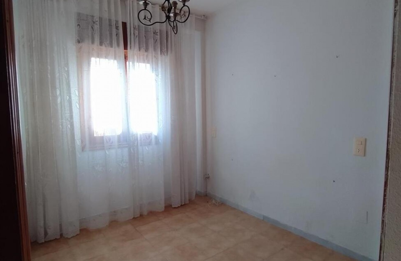 Resale - Apartment / flat -
Torrevieja - La Mata