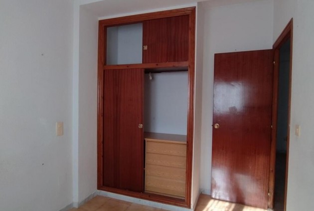 Segunda mano - Apartamento / piso -
Torrevieja - La Mata