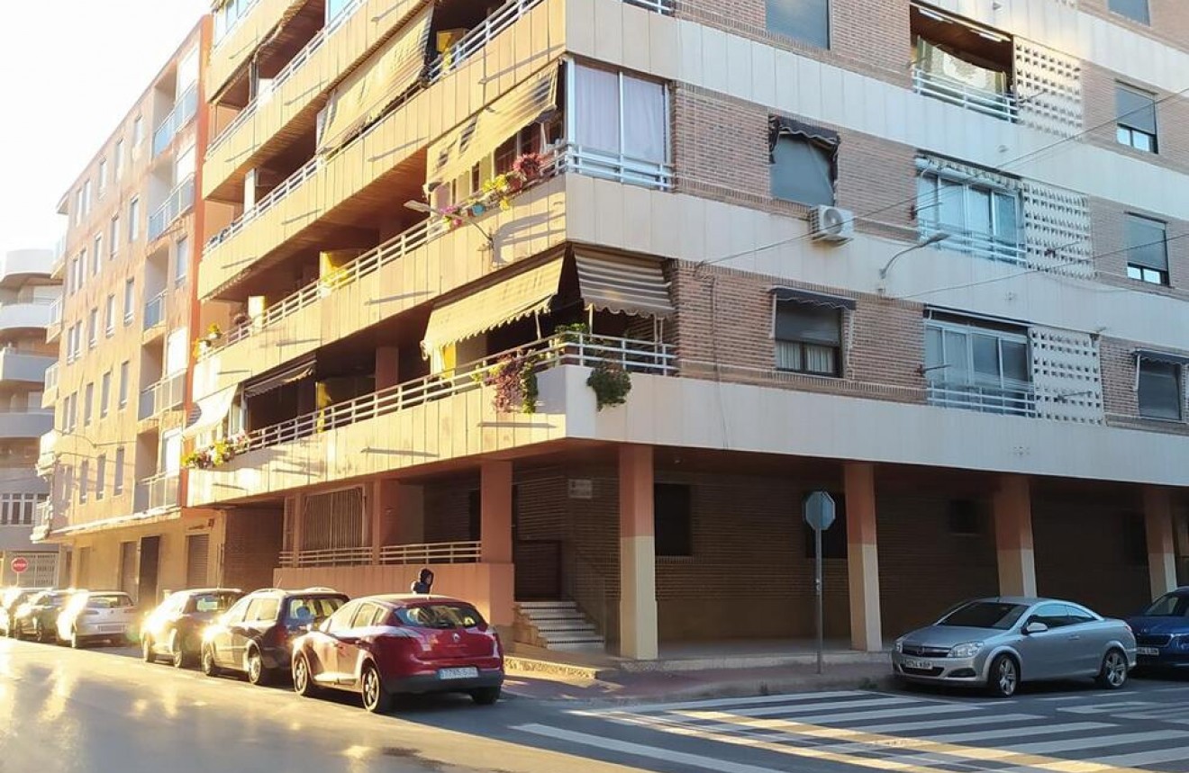 Aus zweiter Hand - Wohnung -
Torrevieja - Acequion