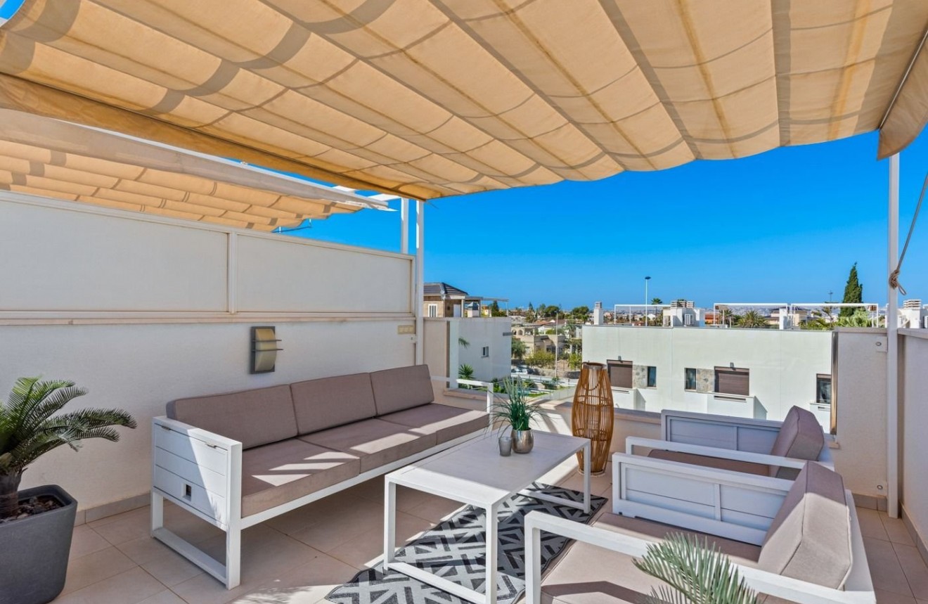 D'occasion - Chalet -
Torrevieja - Costa Blanca