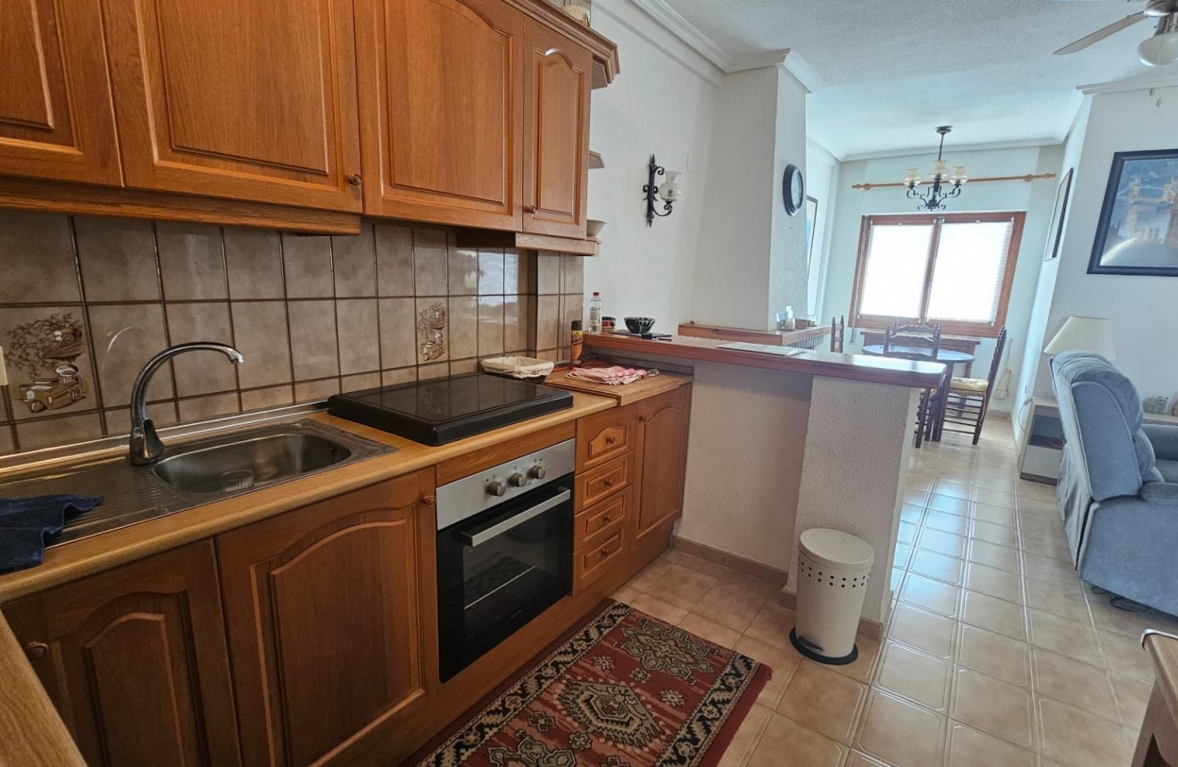 Resale - Apartment / flat -
Torrevieja - Punta prima