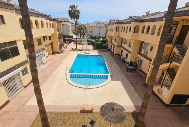 D'occasion - Appartement -
Torrevieja - Punta prima