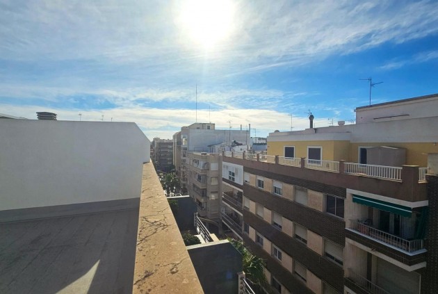 Tweedehands - Appartement / flat -
Torrevieja - Centro