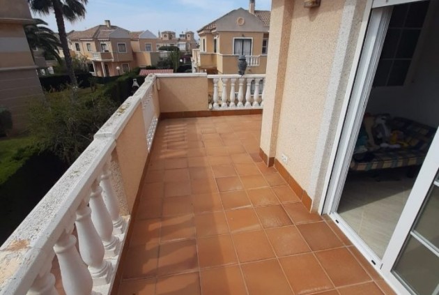 Resale - Chalet -
Torrevieja - Costa Blanca