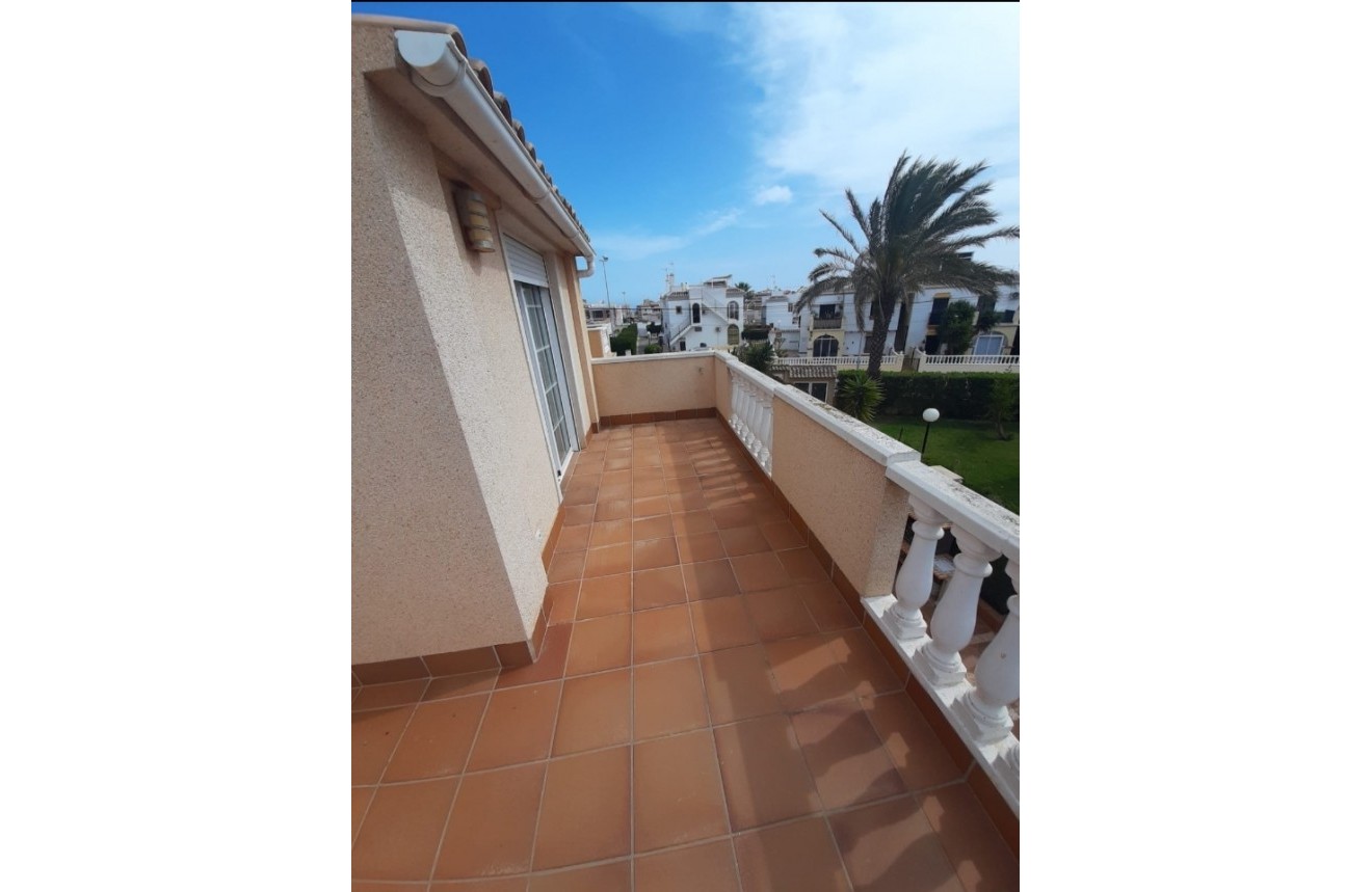 Resale - Chalet -
Torrevieja - Costa Blanca