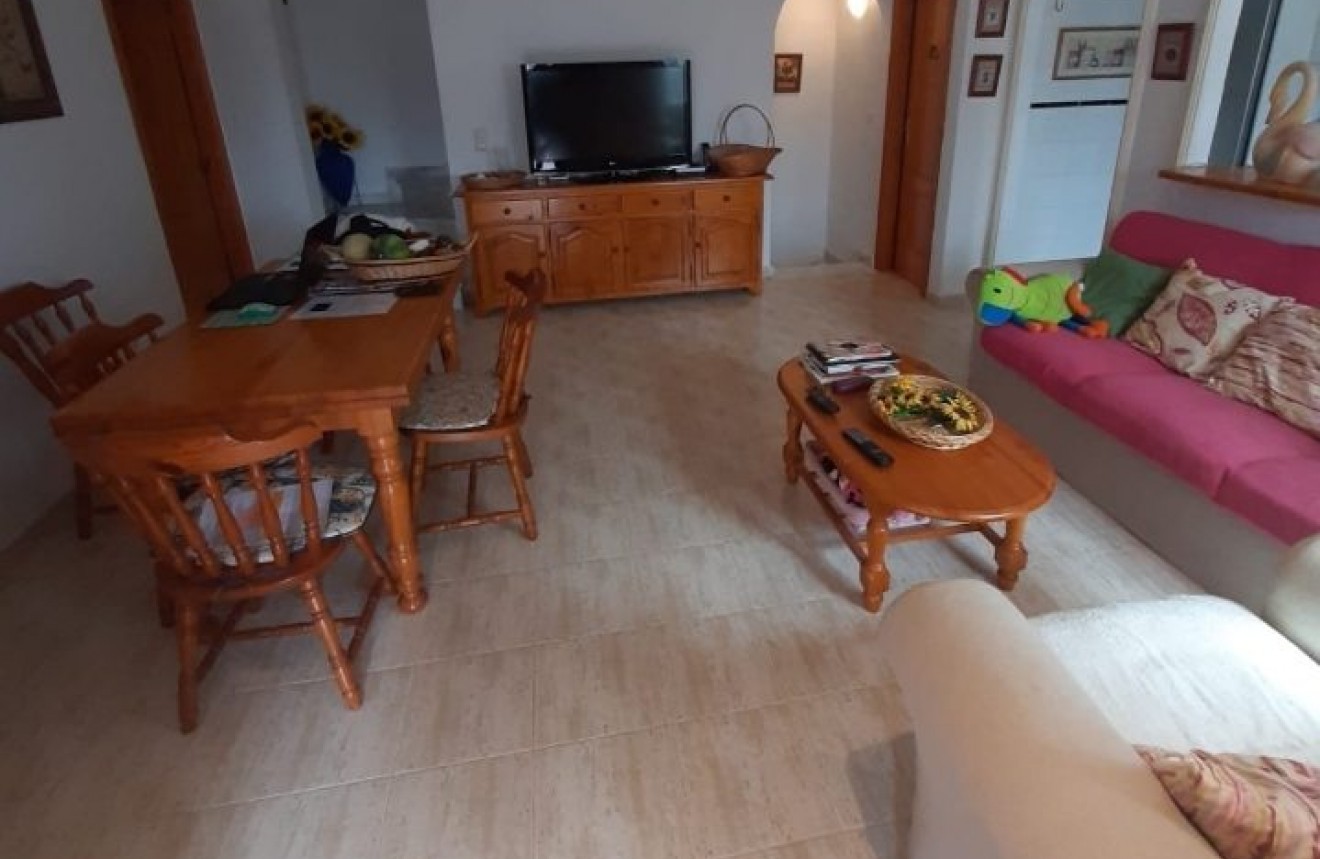 Resale - Chalet -
Torrevieja - Costa Blanca