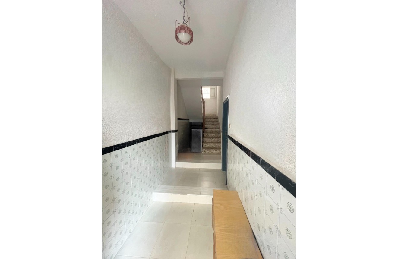 Resale - Apartment / flat -
Torrevieja - Centro