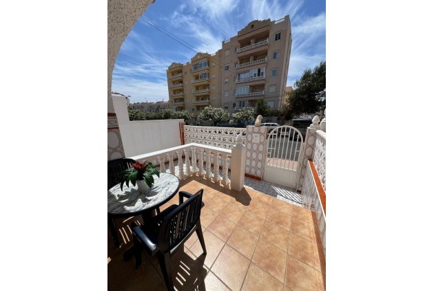 Tweedehands - Chalet -
Torrevieja - Calas blanca