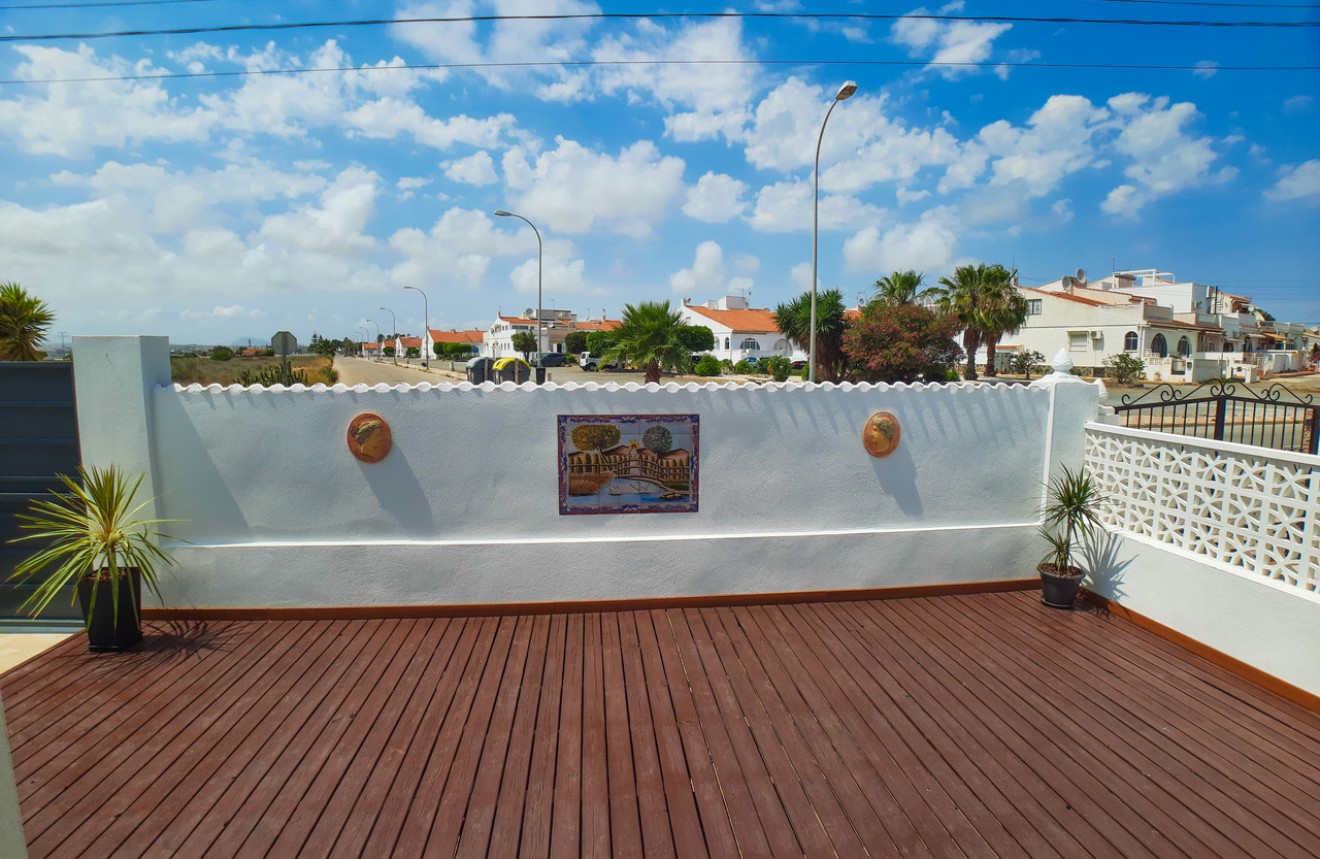 Resale - Chalet -
Torrevieja - Costa Blanca