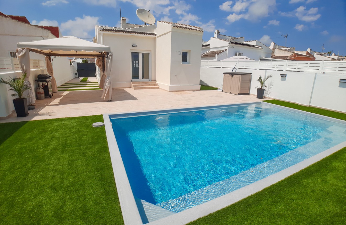 Tweedehands - Chalet -
Torrevieja - Costa Blanca