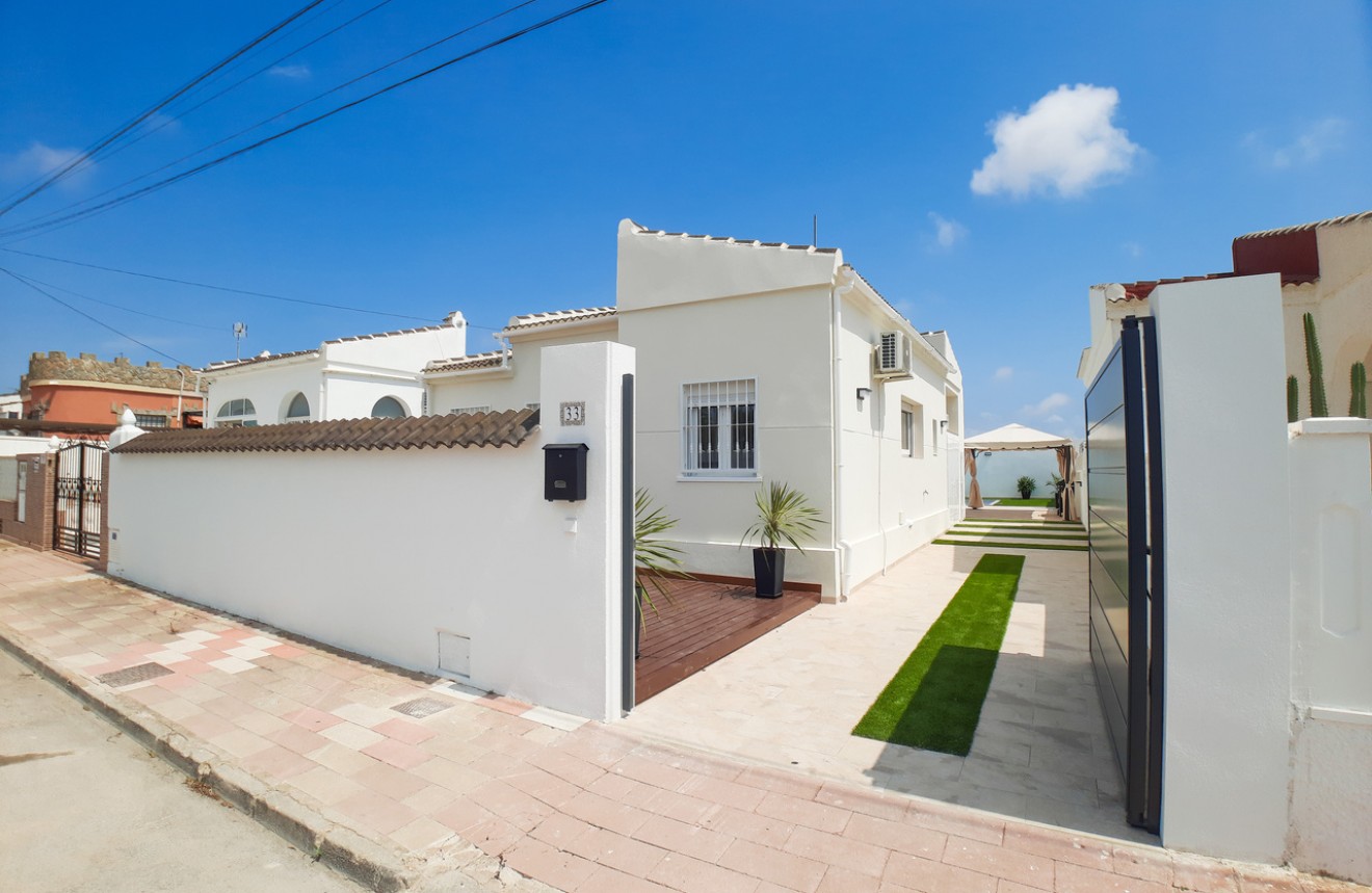 Tweedehands - Chalet -
Torrevieja - Costa Blanca