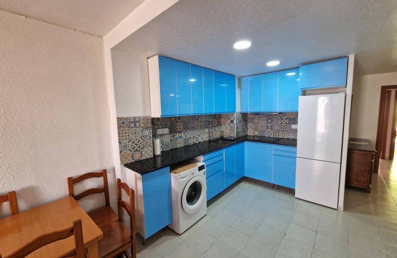 D'occasion - Appartement -
Torrevieja - Centro