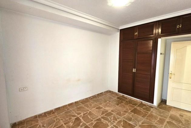 Segunda mano - Apartamento / piso -
Torrevieja - Centro