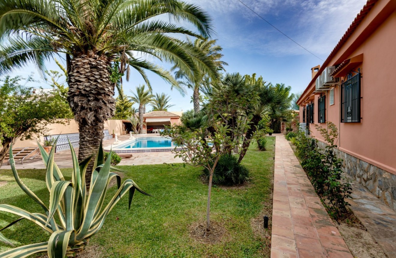 Tweedehands - Chalet -
Torrevieja - San luis