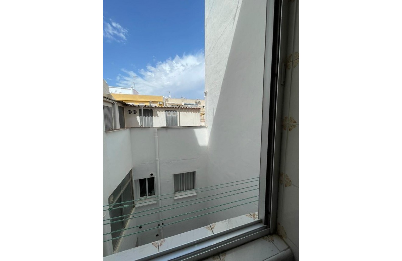 Tweedehands - Appartement / flat -
Torrevieja - Costa Blanca