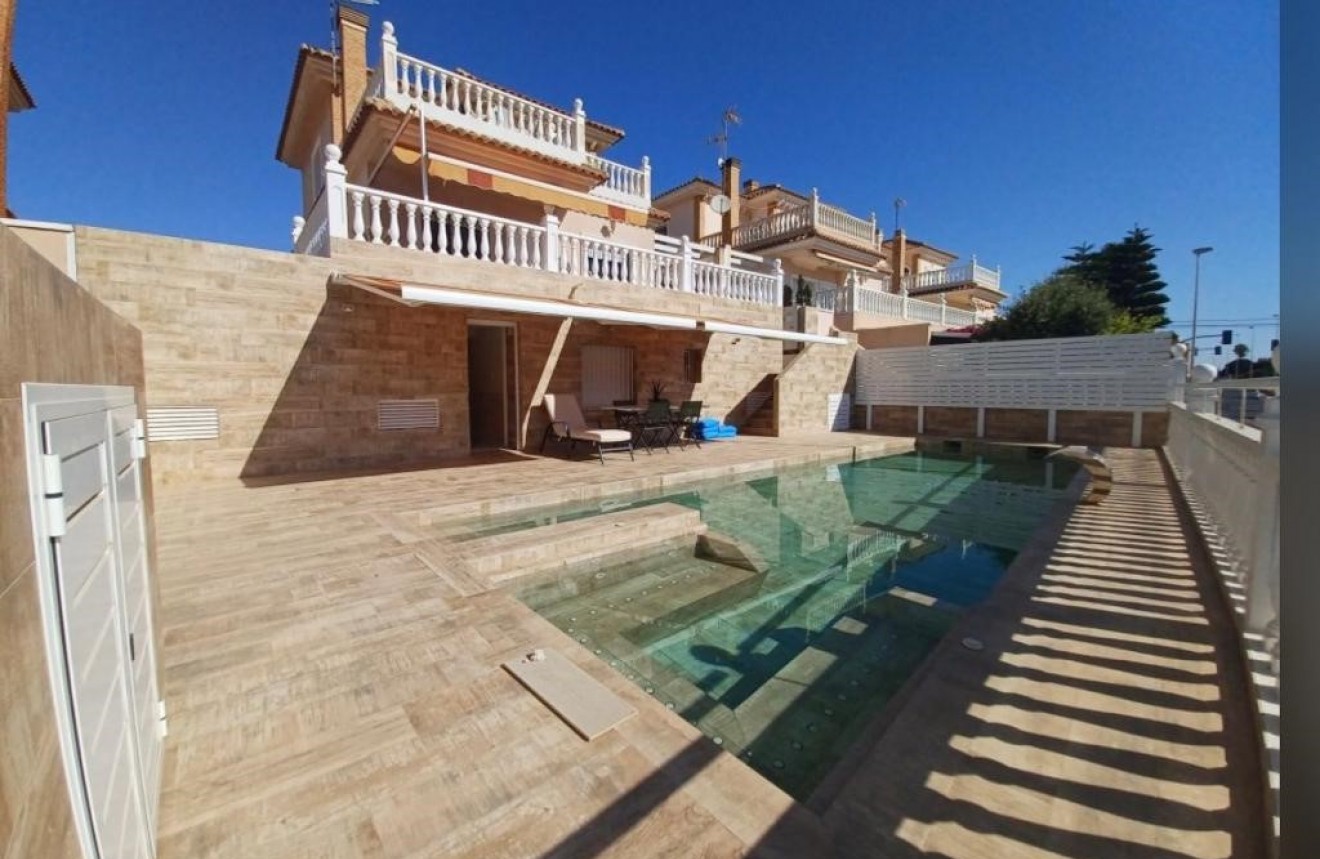 Segunda mano - Chalet -
Torrevieja - Costa Blanca