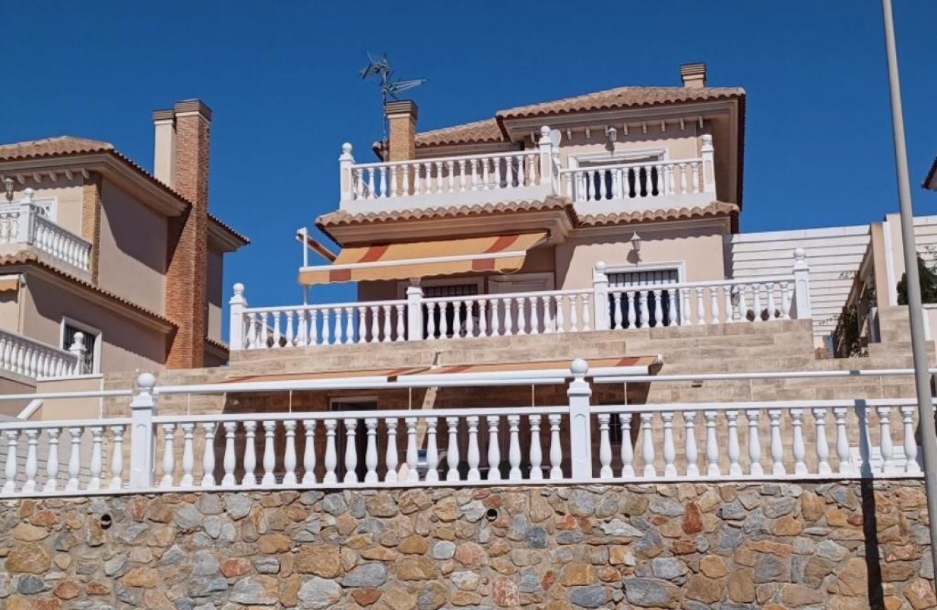 Tweedehands - Chalet -
Torrevieja - Costa Blanca