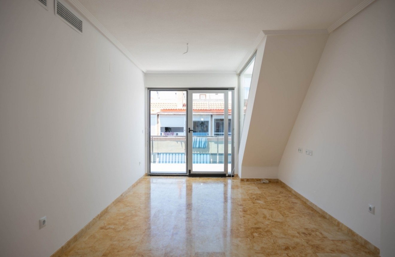 Resale - Apartment / flat -
Torrevieja - Costa Blanca