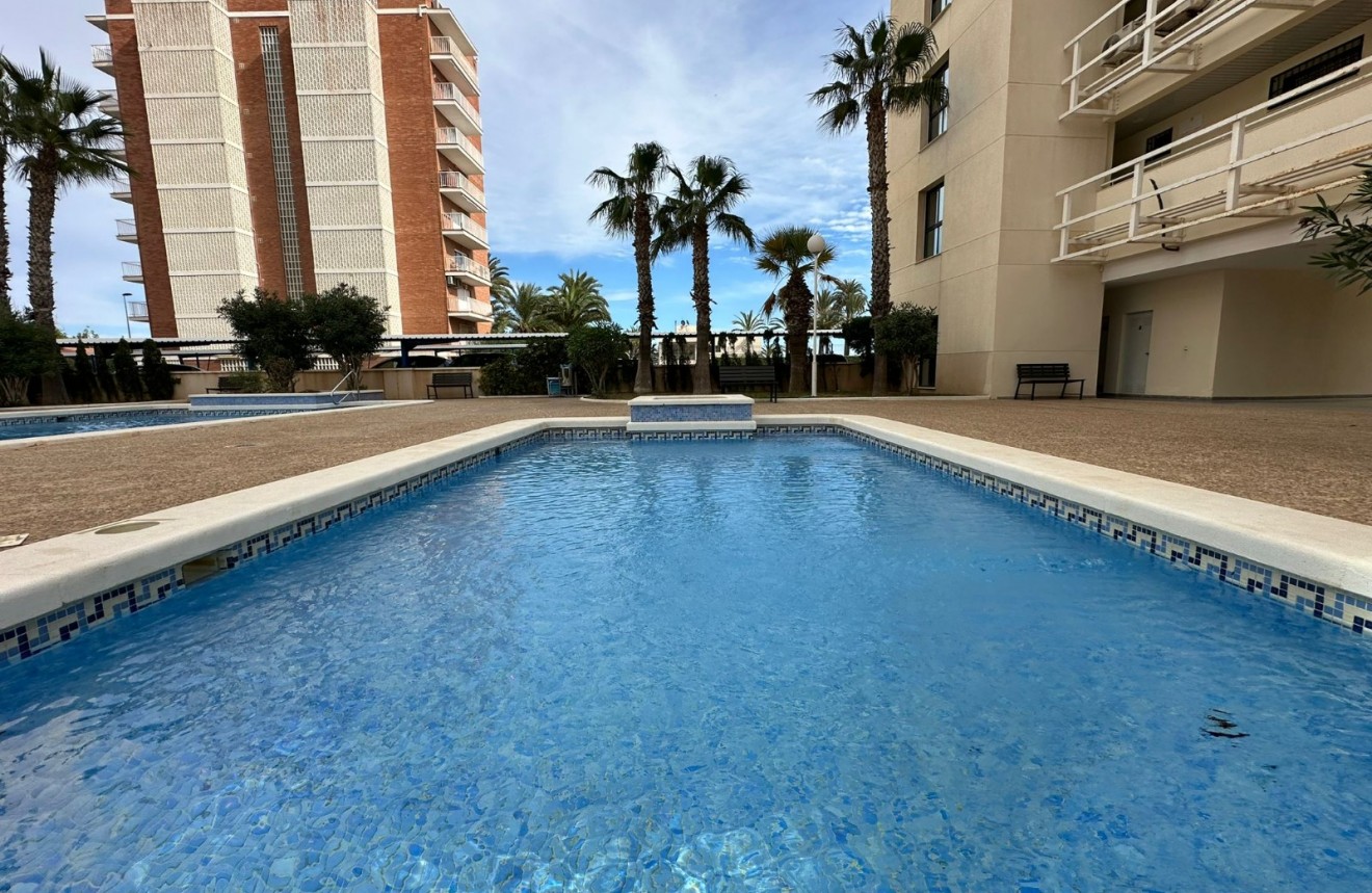 Aus zweiter Hand - Penthouse -
Torrevieja - Costa Blanca