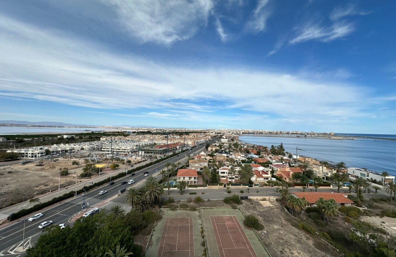 Aus zweiter Hand - Penthouse -
Torrevieja - Costa Blanca