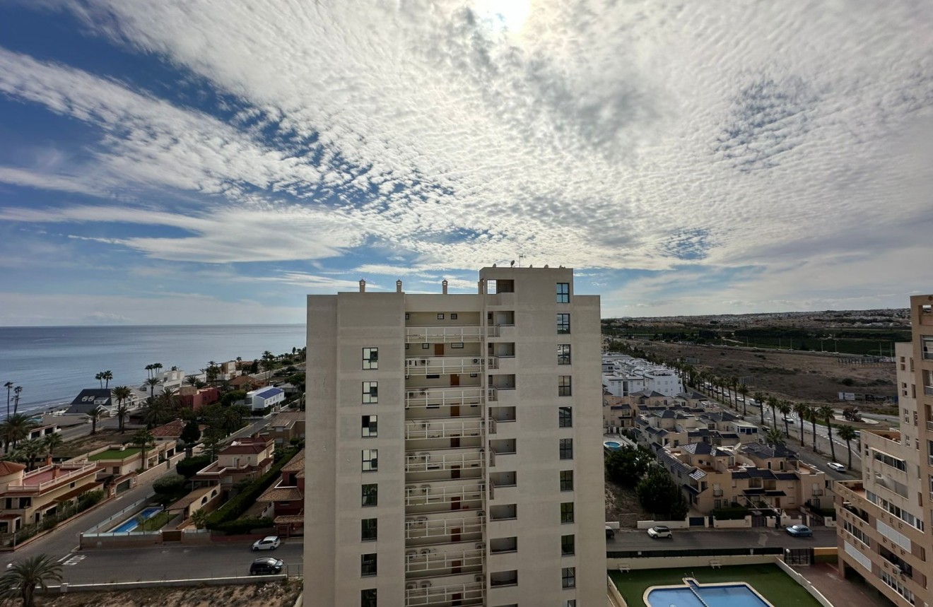 Aus zweiter Hand - Penthouse -
Torrevieja - Costa Blanca