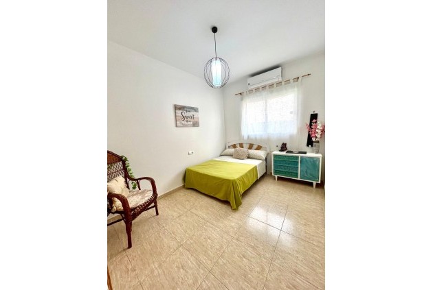 Tweedehands - Appartement / flat -
Torrevieja - Costa Blanca