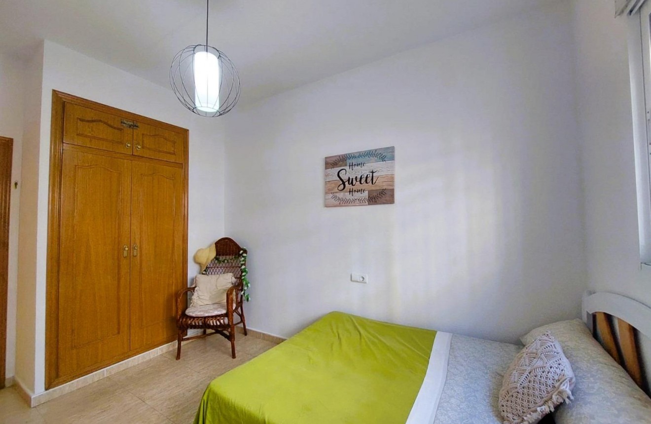 Tweedehands - Appartement / flat -
Torrevieja - Costa Blanca