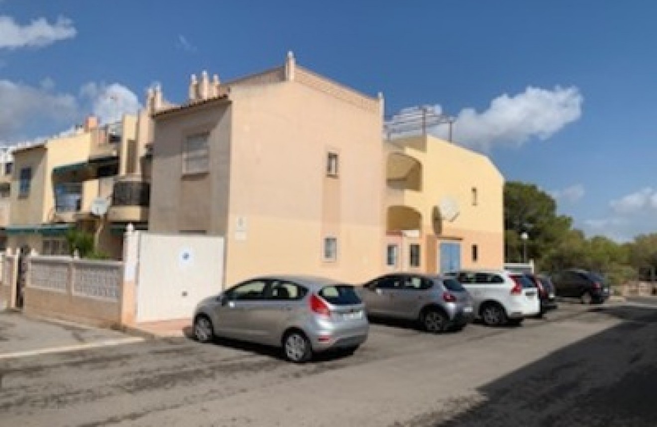 Resale - Bungalow -
La Siesta - Costa Blanca