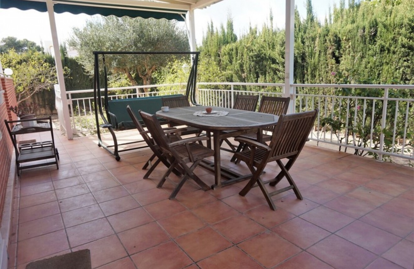 D'occasion - Chalet -
Los Balcones - Costa Blanca