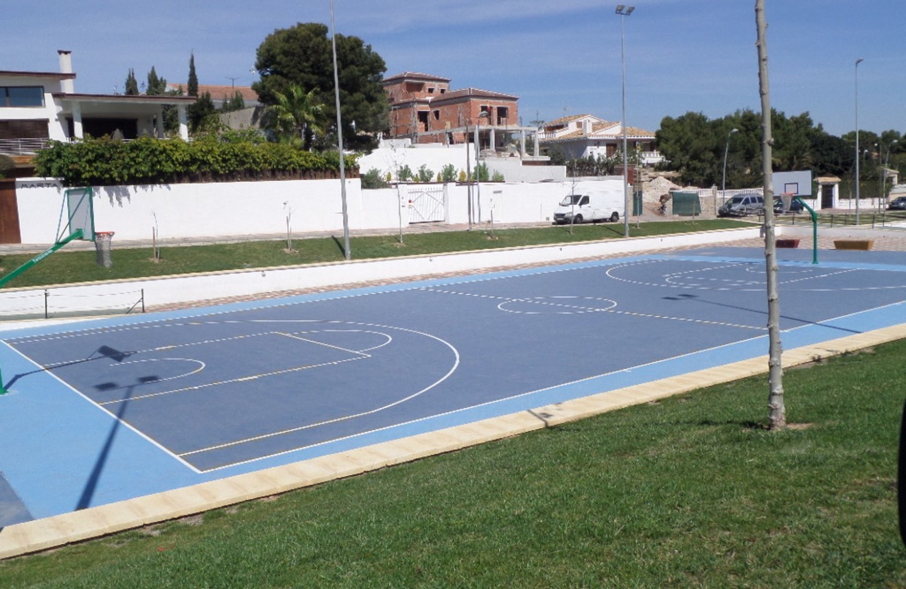 Z drugiej ręki - Szalet -
Los Balcones - Costa Blanca