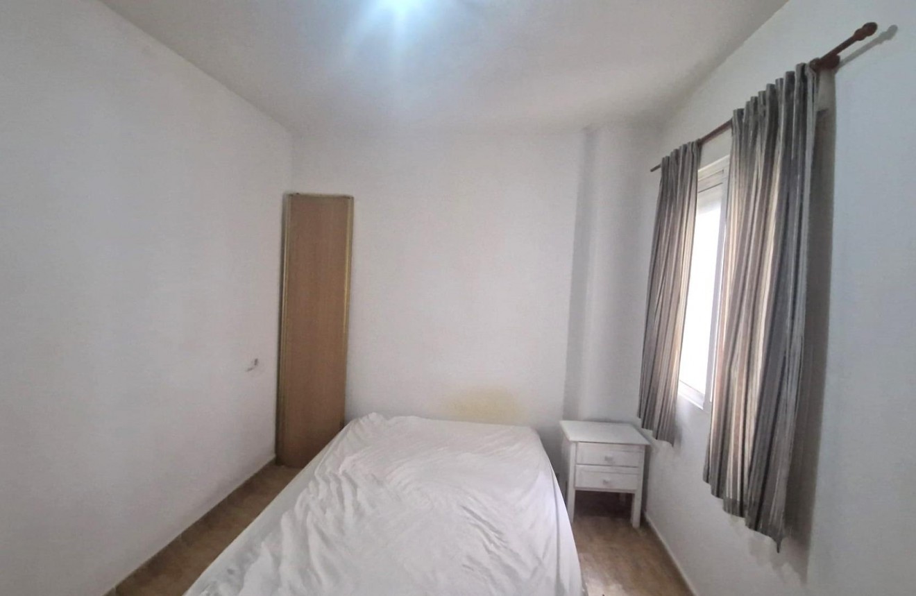 Segunda mano - Apartamento / piso -
Torrevieja - Acequion