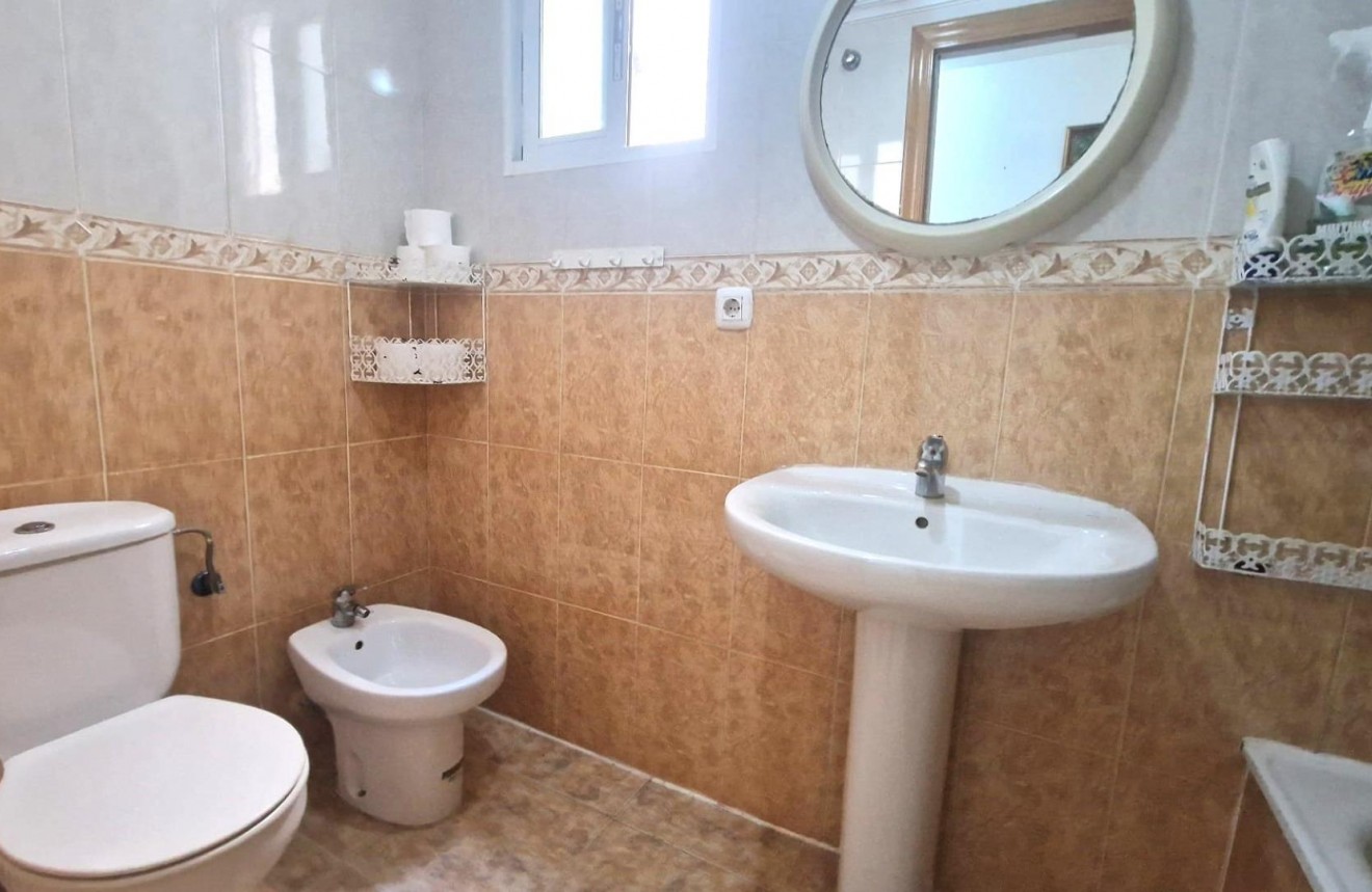 Segunda mano - Apartamento / piso -
Torrevieja - Acequion