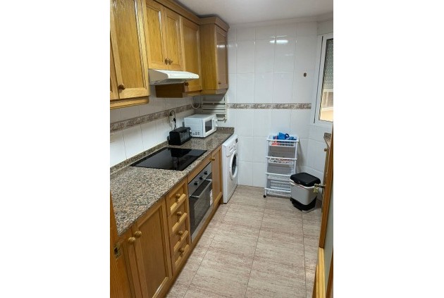 Alquiler a largo plazo - Apartamento / piso -
Torrevieja - Playa del cura