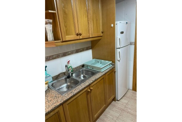 Alquiler a largo plazo - Apartamento / piso -
Torrevieja - Playa del cura