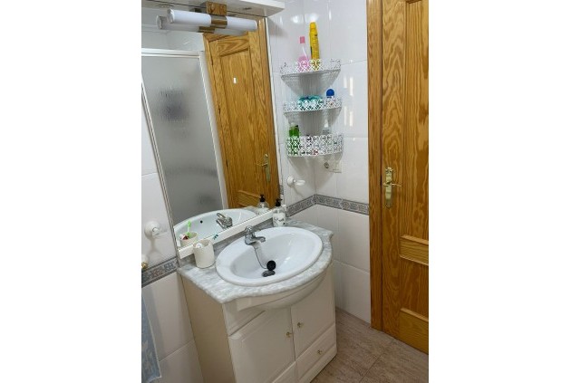 Alquiler a largo plazo - Apartamento / piso -
Torrevieja - Playa del cura