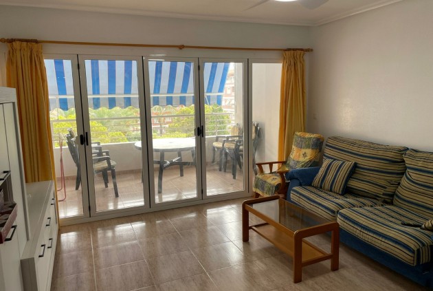 Alquiler a largo plazo - Apartamento / piso -
Torrevieja - Playa del cura