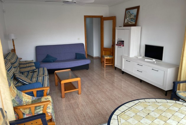 Alquiler a largo plazo - Apartamento / piso -
Torrevieja - Playa del cura