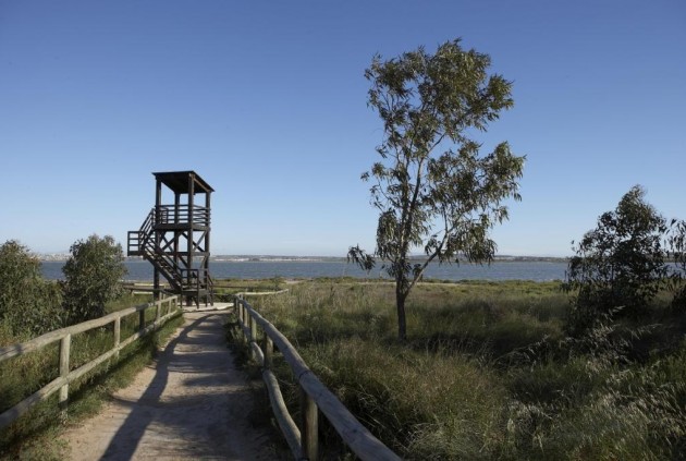 Neue Gebäude - Chalet -
Torrevieja - aguas nuevas