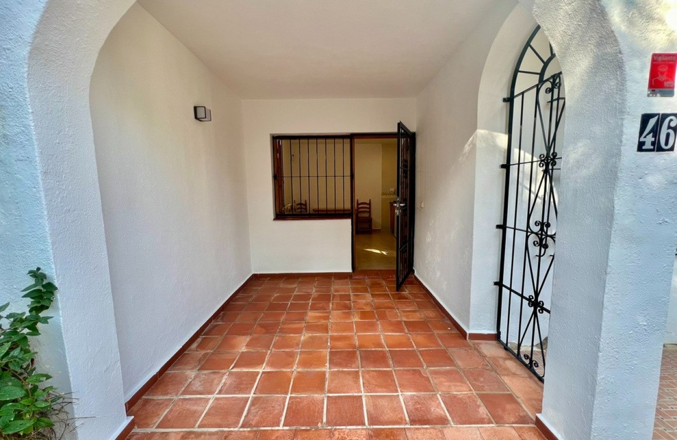 Resale - Bungalow -
Torrevieja - Lago Jardin