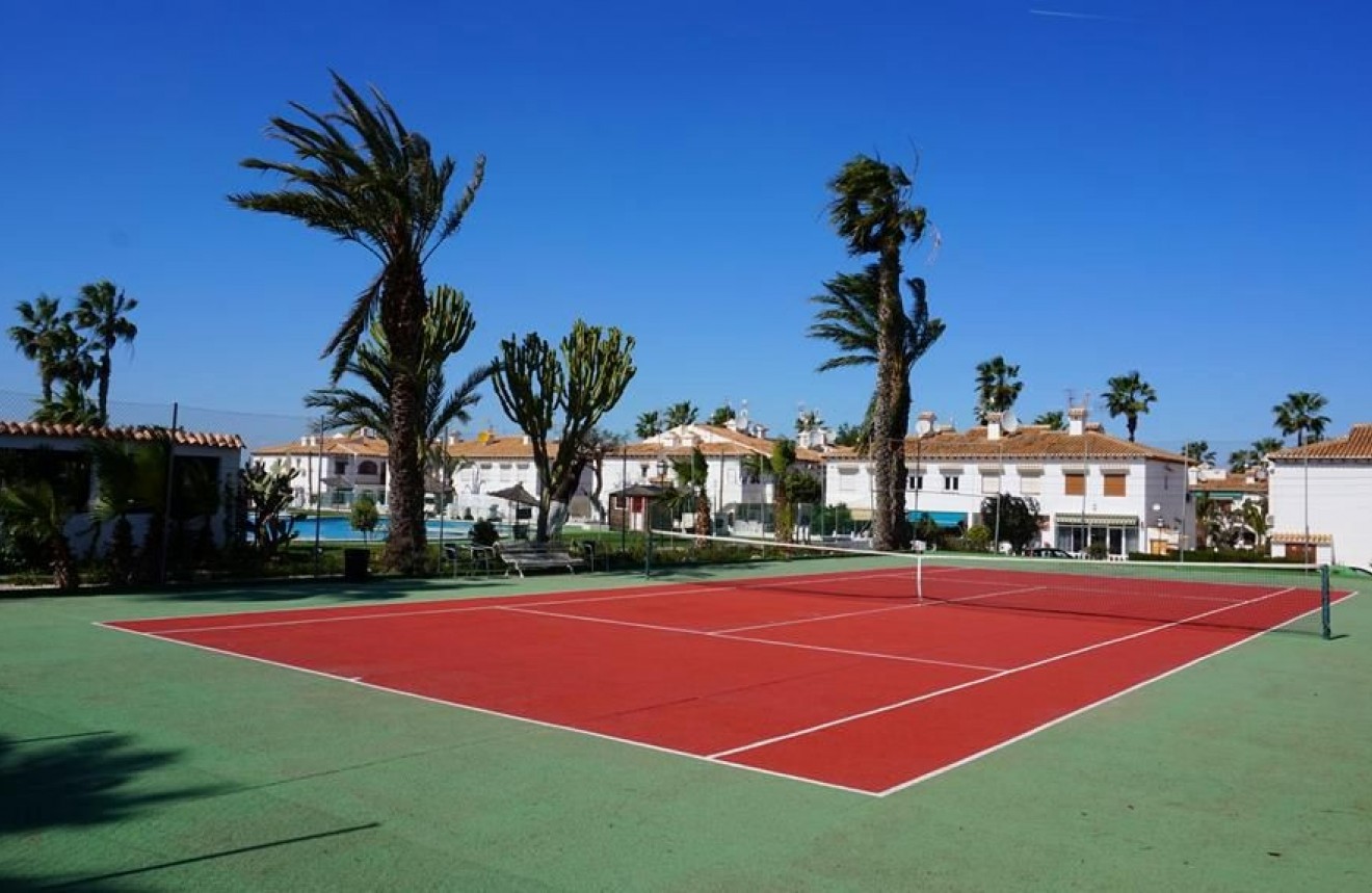 Segunda mano - Bungalow -
Torrevieja - Lago Jardin